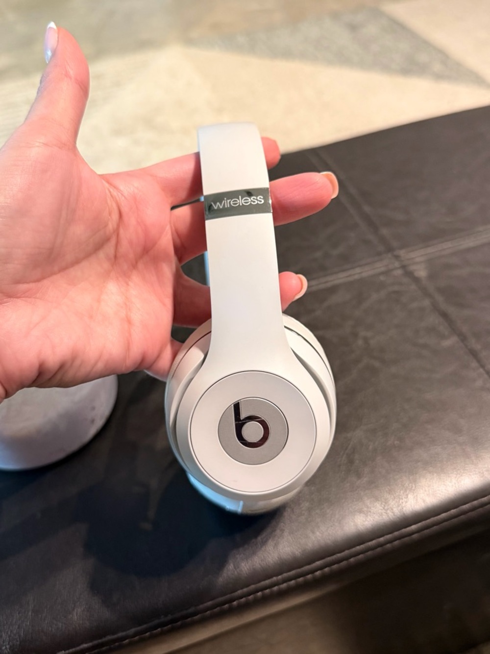 Beats Solo3 Wireless by Dre Over-Ear Headphones - White and Silver